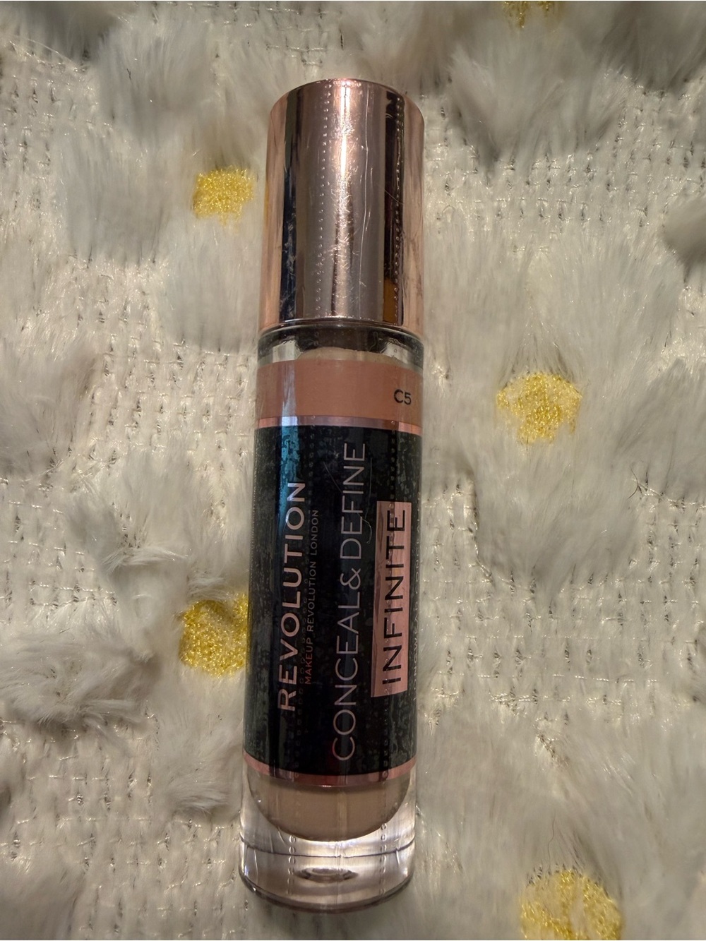 Revolution Conceal & Define Infinite Concealer - C5 Beige (Rose Gold Cap)